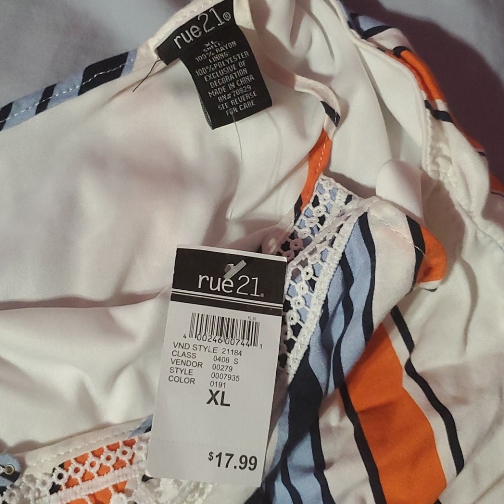 Romper - Picture 4 of 5